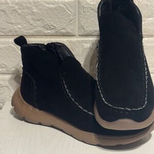 Black Side Zip Ankle Booties By Vintage Leopard Sz 8